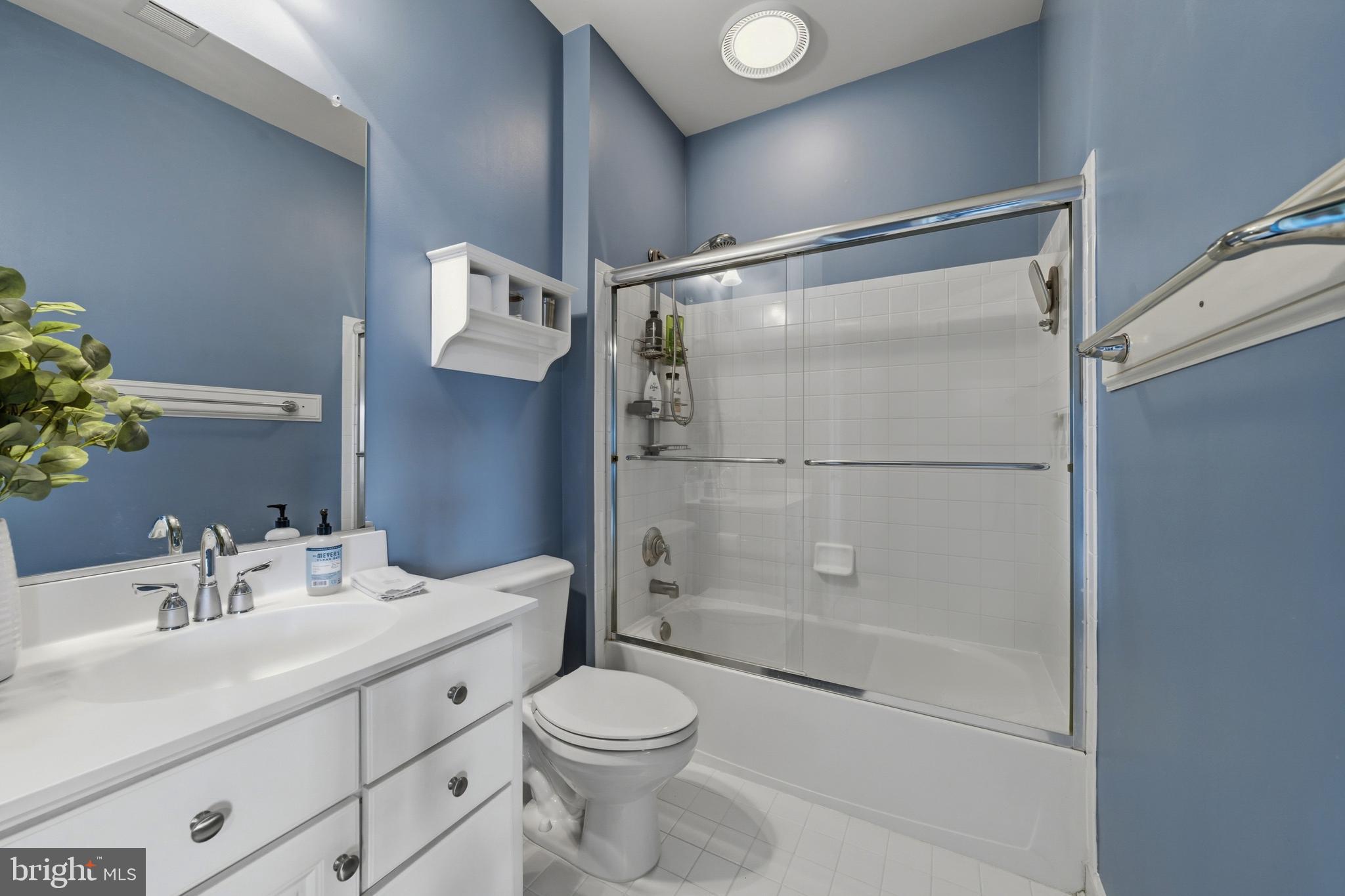 40409 AUTUMN OAK LANE