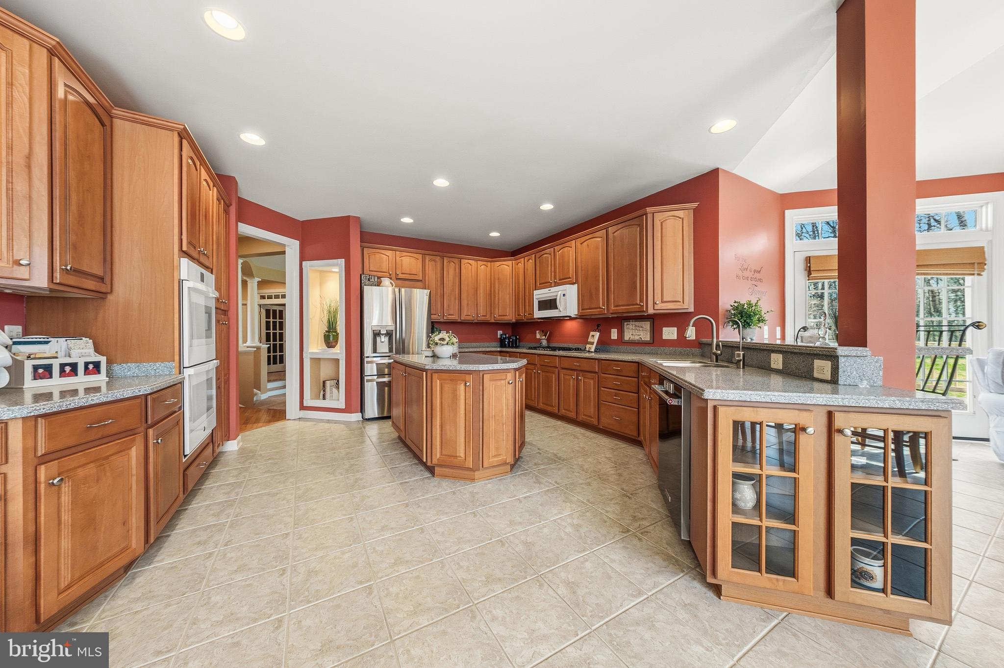 40409 AUTUMN OAK LANE