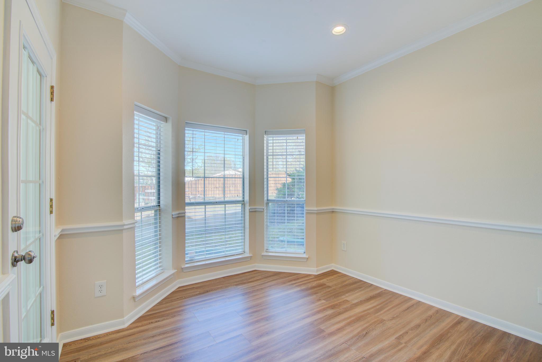 676 GATEWAY DRIVE SE 804