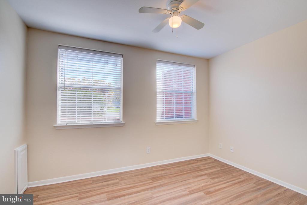 676 GATEWAY DRIVE SE 804