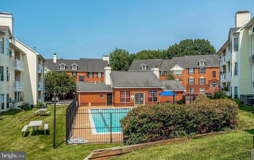 676 GATEWAY DRIVE SE 804