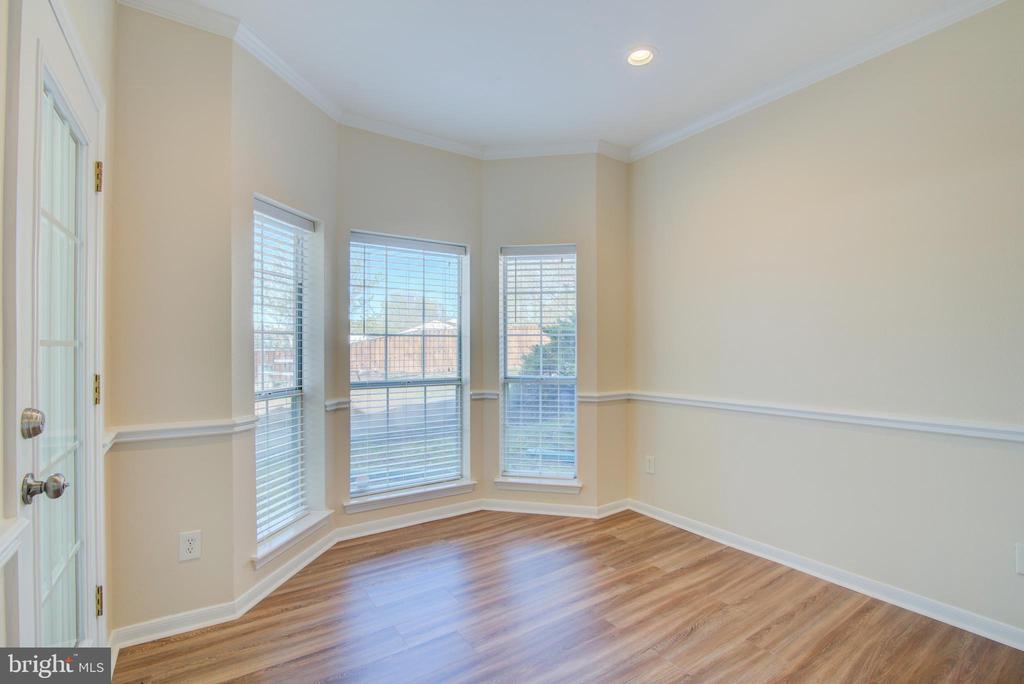 676 GATEWAY DRIVE SE 804