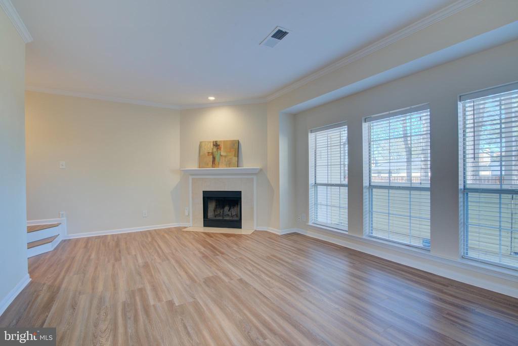 676 GATEWAY DRIVE SE 804
