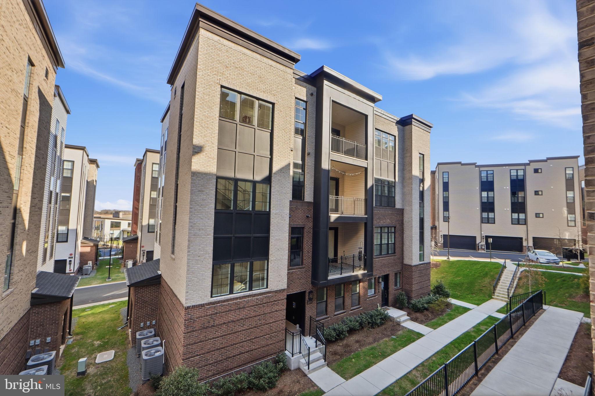 22171 SPRINGSIDE TERRACE 300