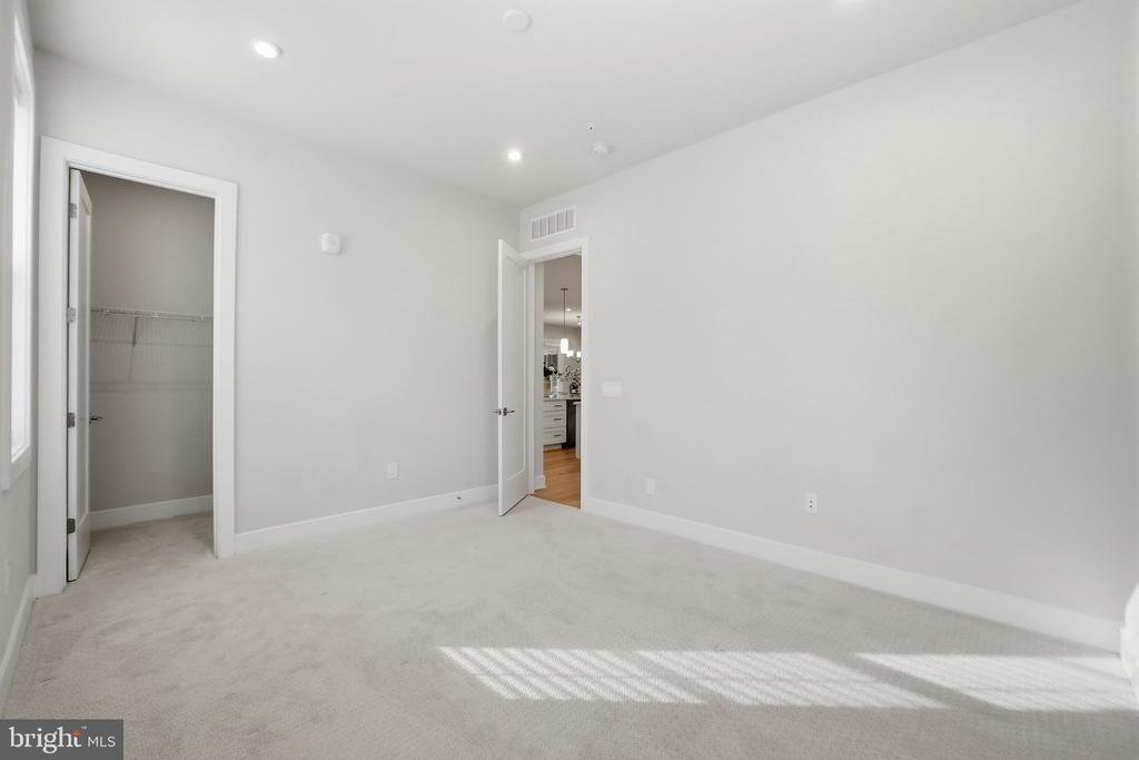 22171 SPRINGSIDE TERRACE 300