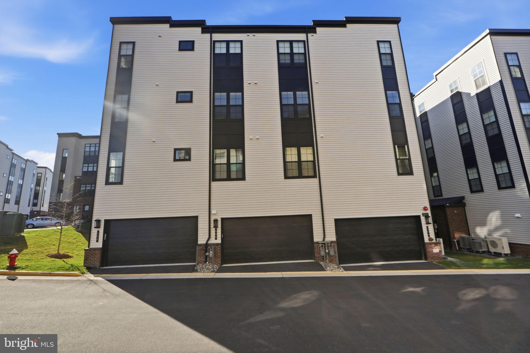 22171 SPRINGSIDE TERRACE 300