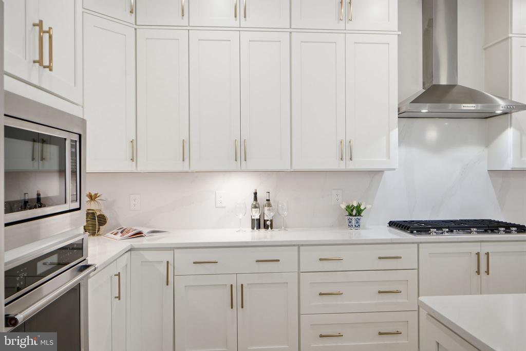 22171 SPRINGSIDE TERRACE 300