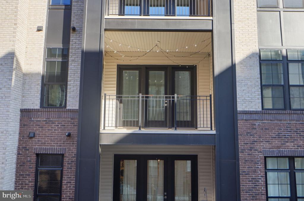 22171 SPRINGSIDE TERRACE 300