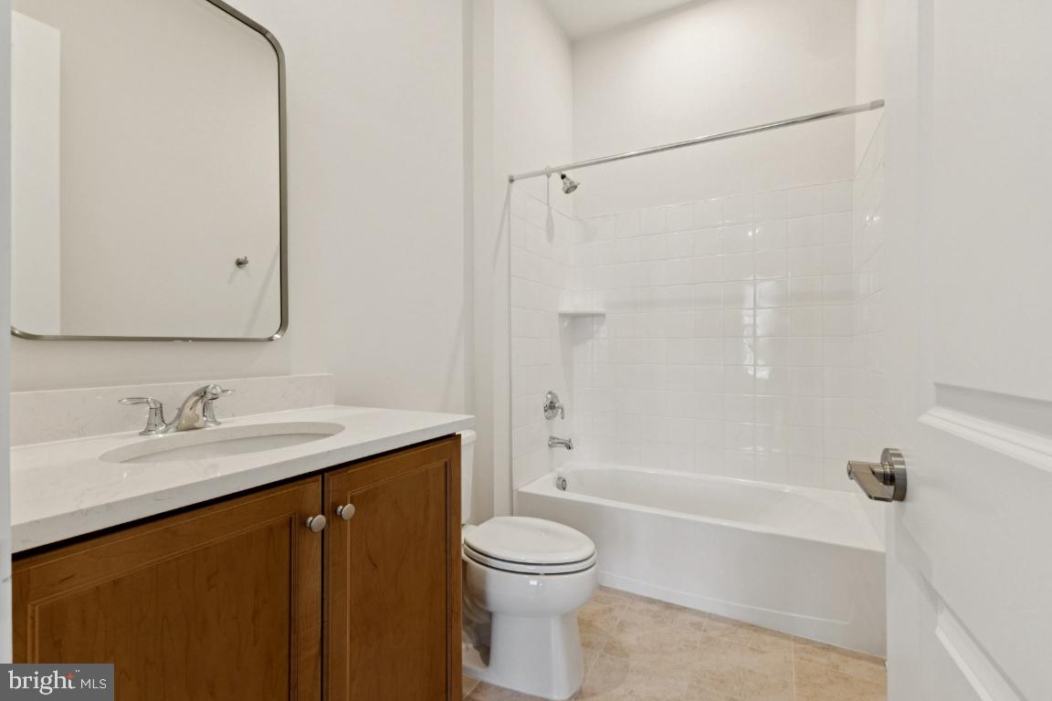 38732 SILVER KING CIRCLE
