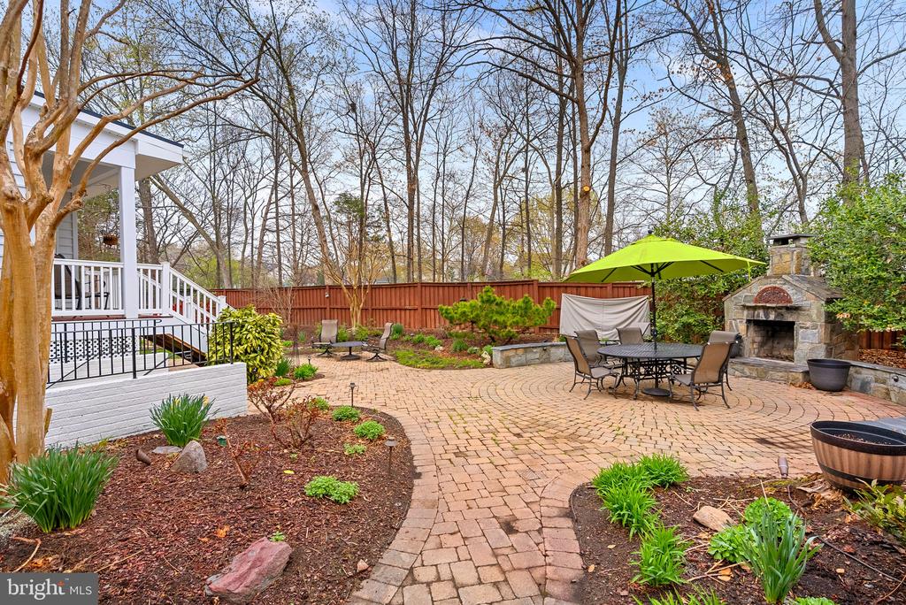 42750 HOLLOWIND COURT