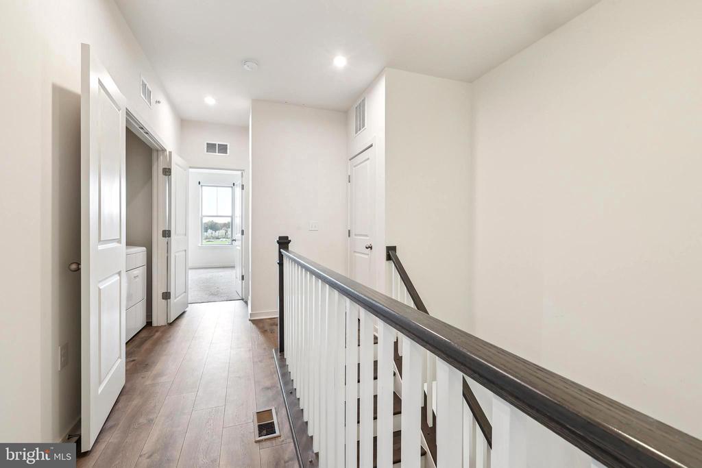 46007 WOODPECKER SQ.