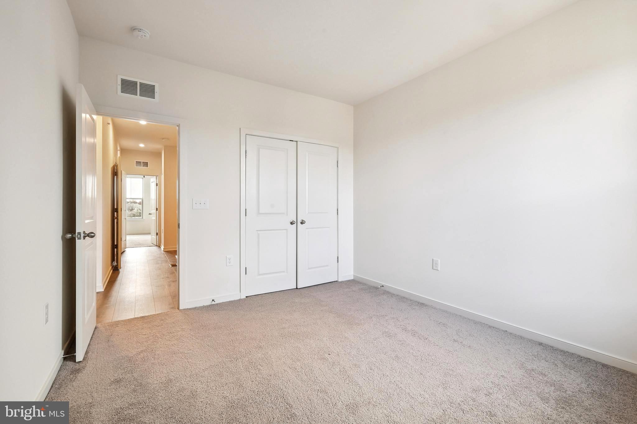 46007 WOODPECKER SQ.