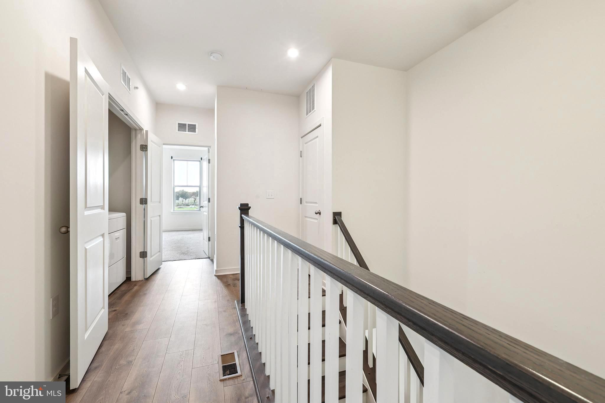 46007 WOODPECKER SQ.