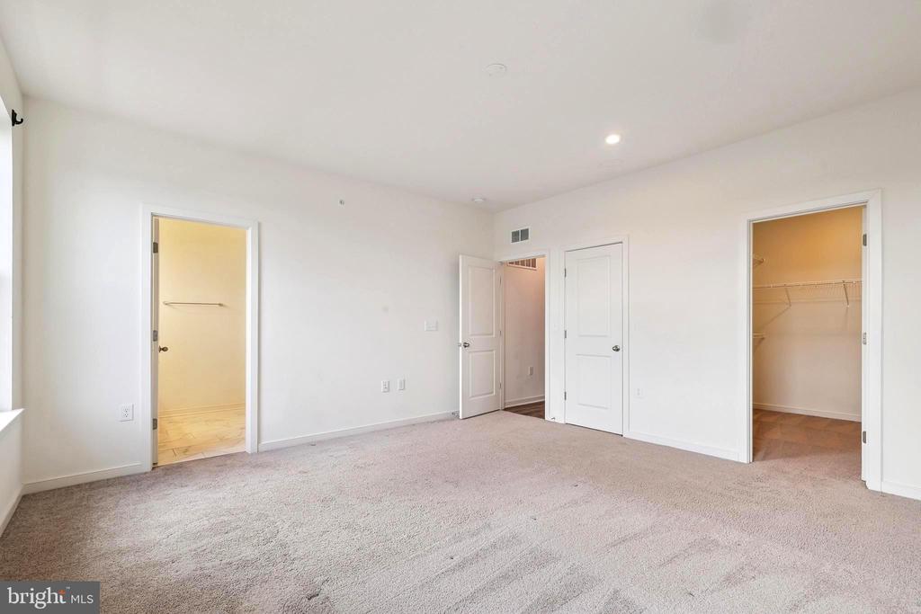 46007 WOODPECKER SQ.