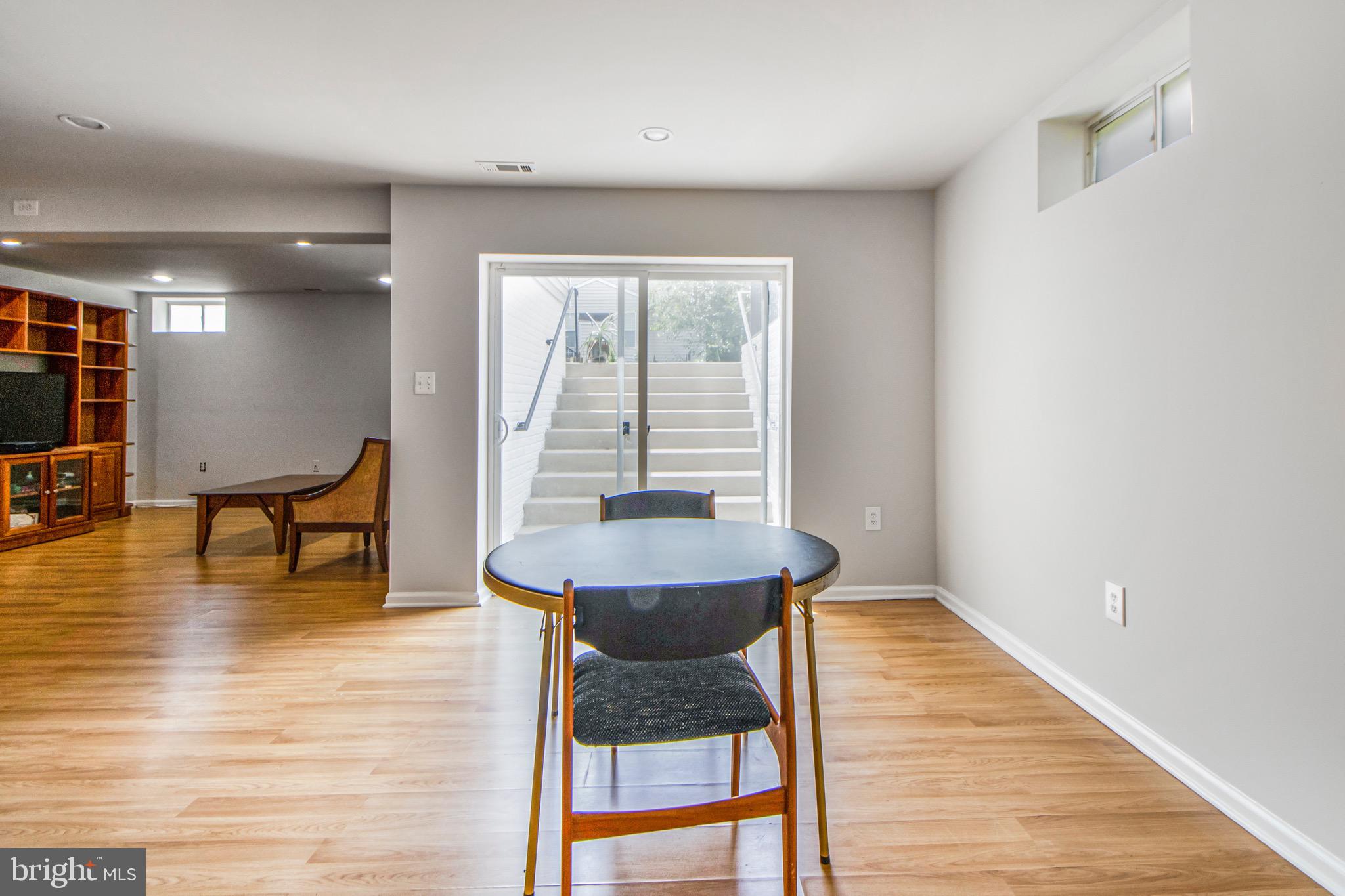 115 RICHARD DRIVE SE