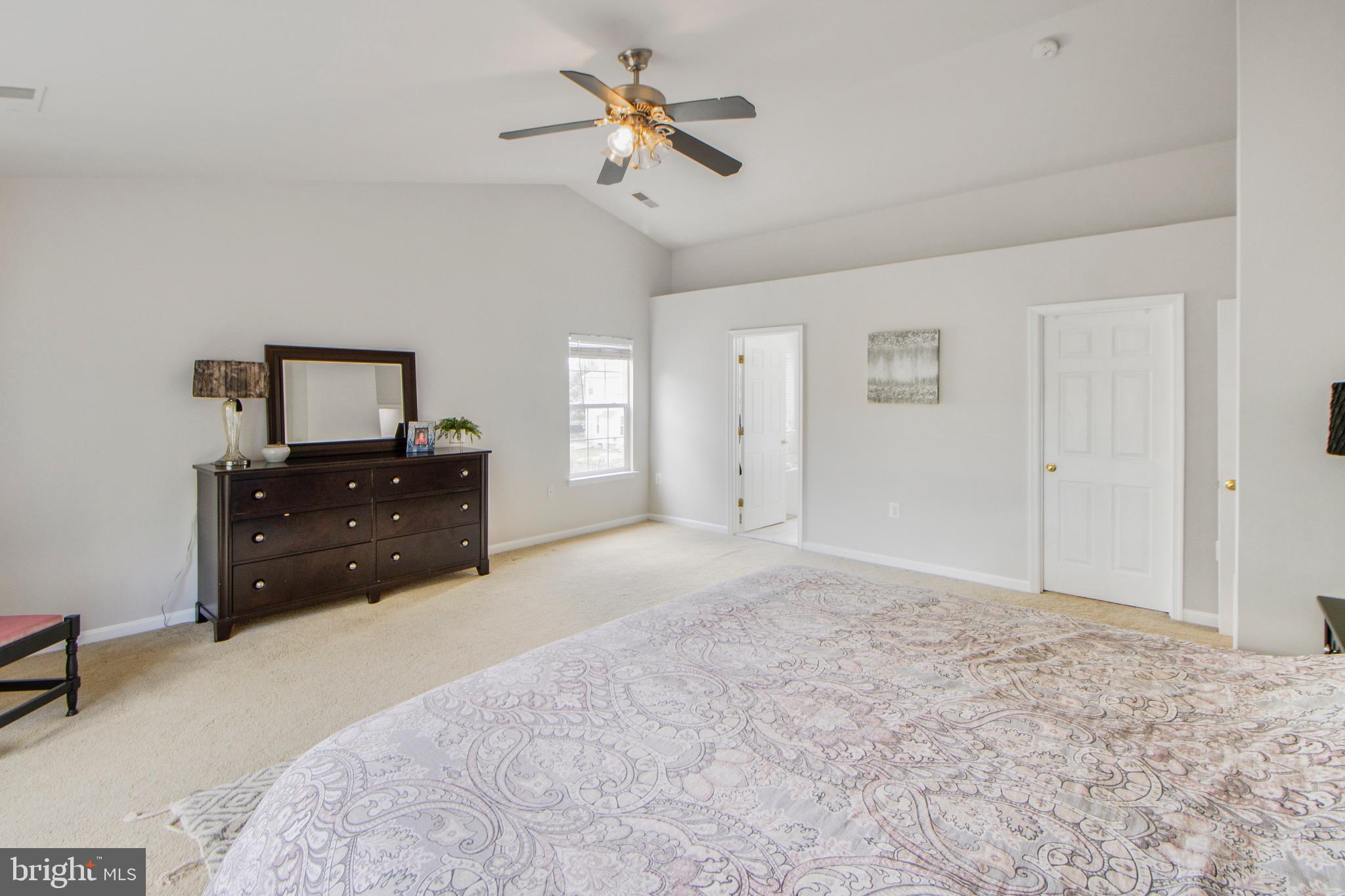 115 RICHARD DRIVE SE