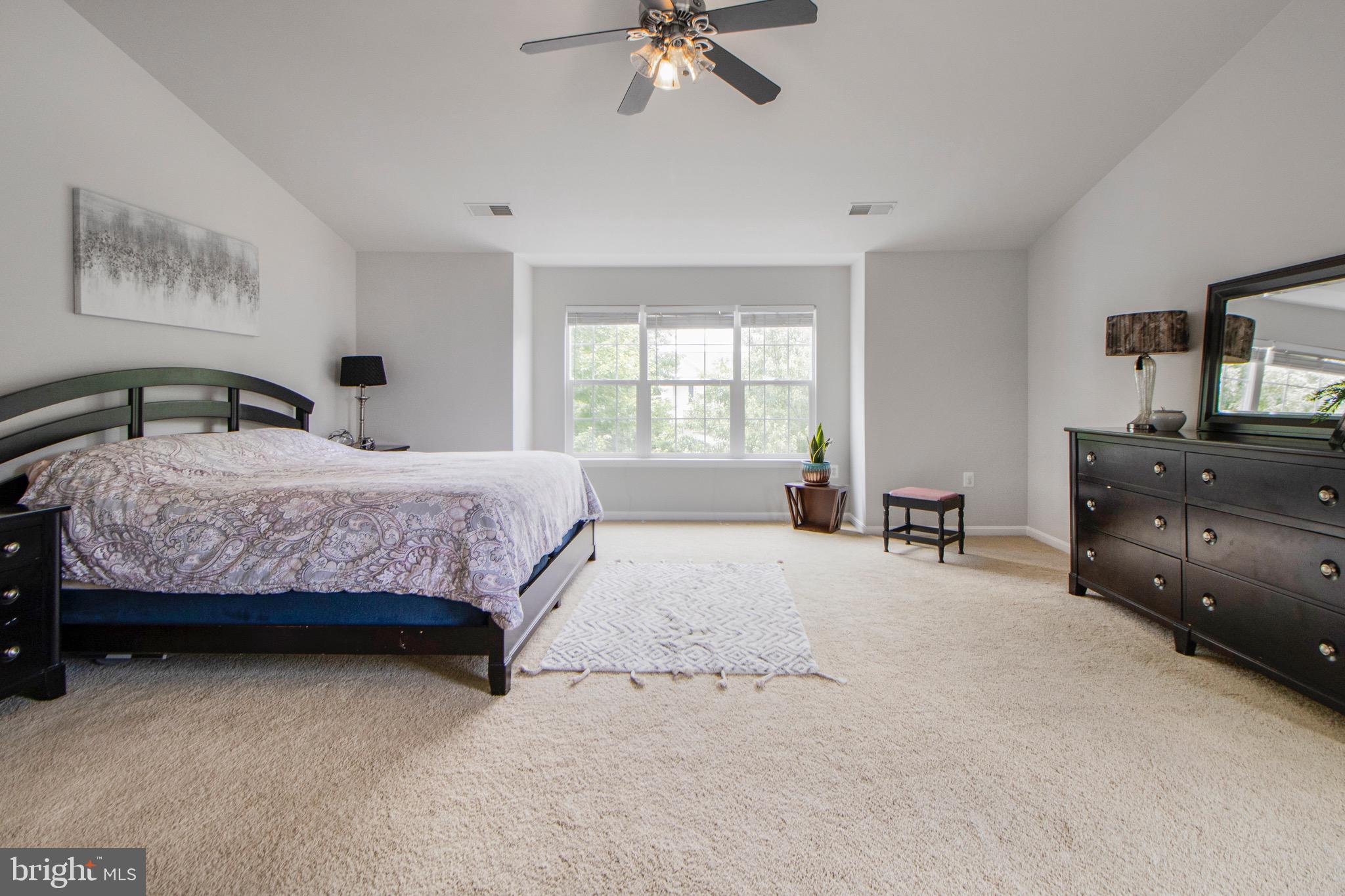 115 RICHARD DRIVE SE