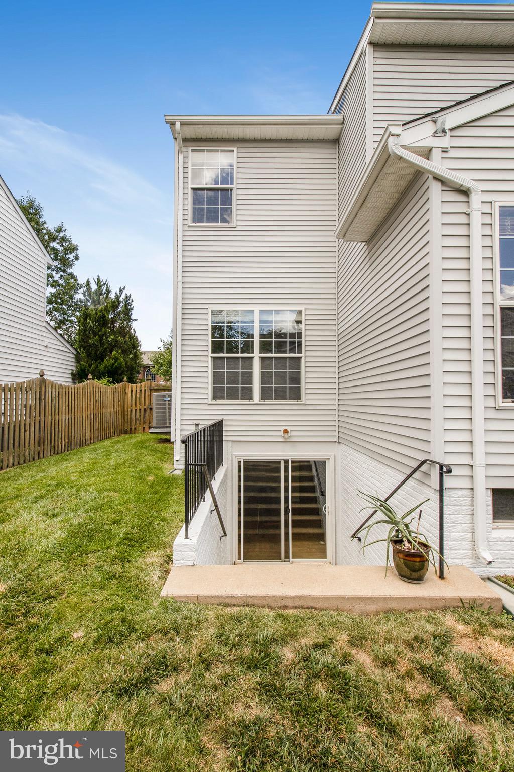 115 RICHARD DRIVE SE