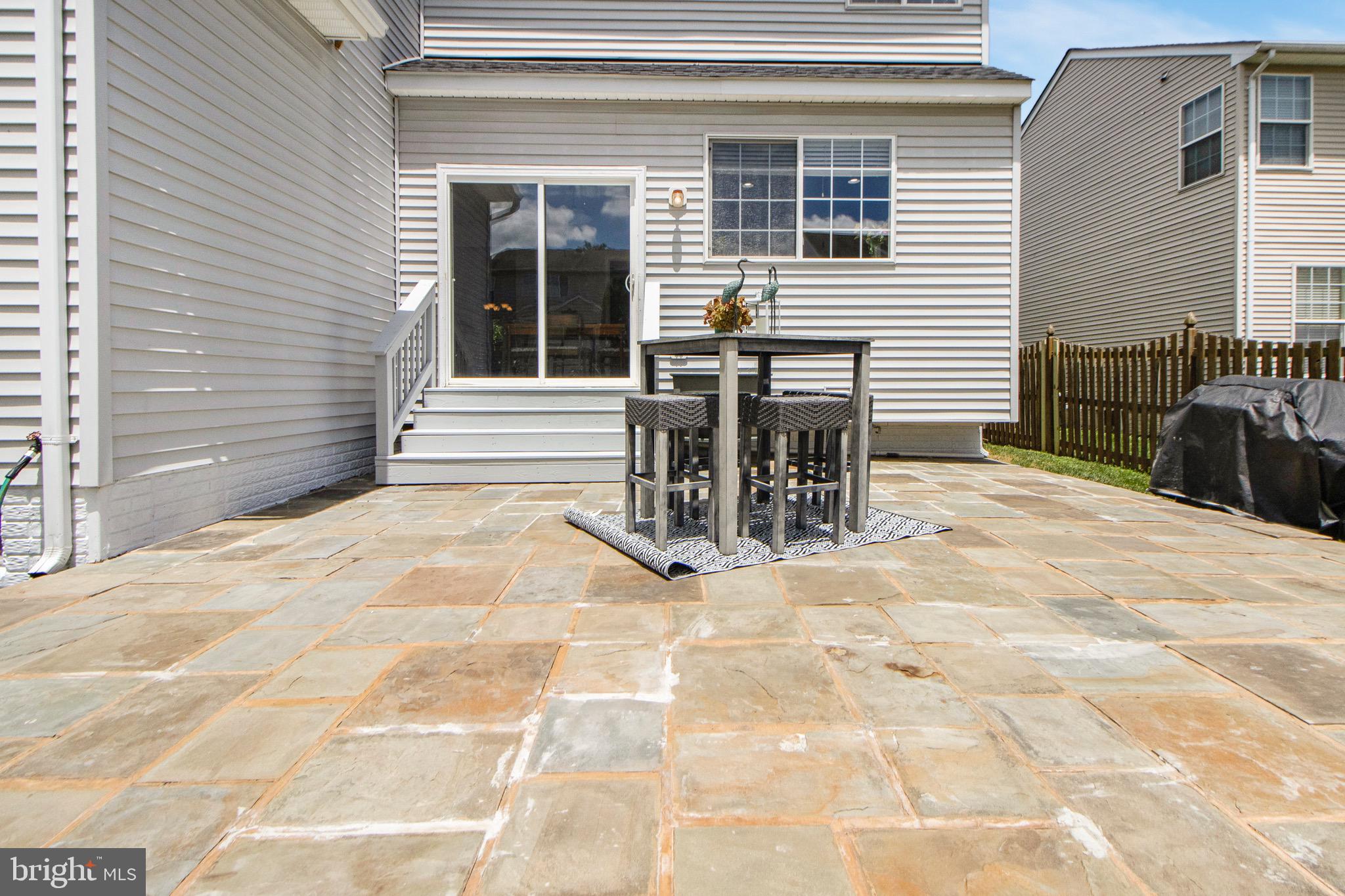 115 RICHARD DRIVE SE