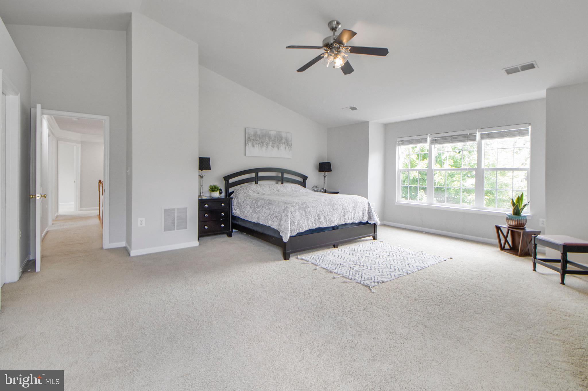 115 RICHARD DRIVE SE