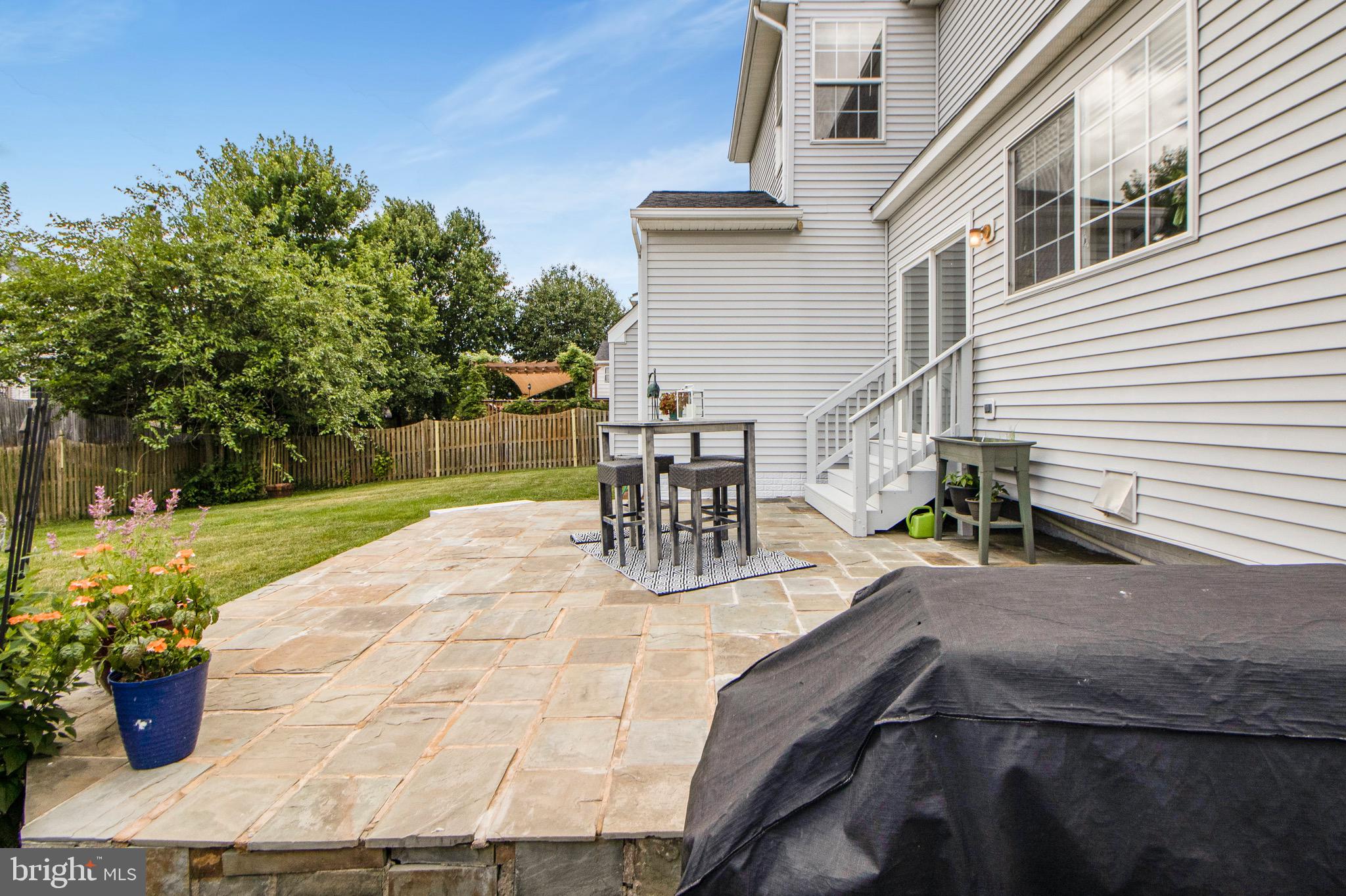 115 RICHARD DRIVE SE