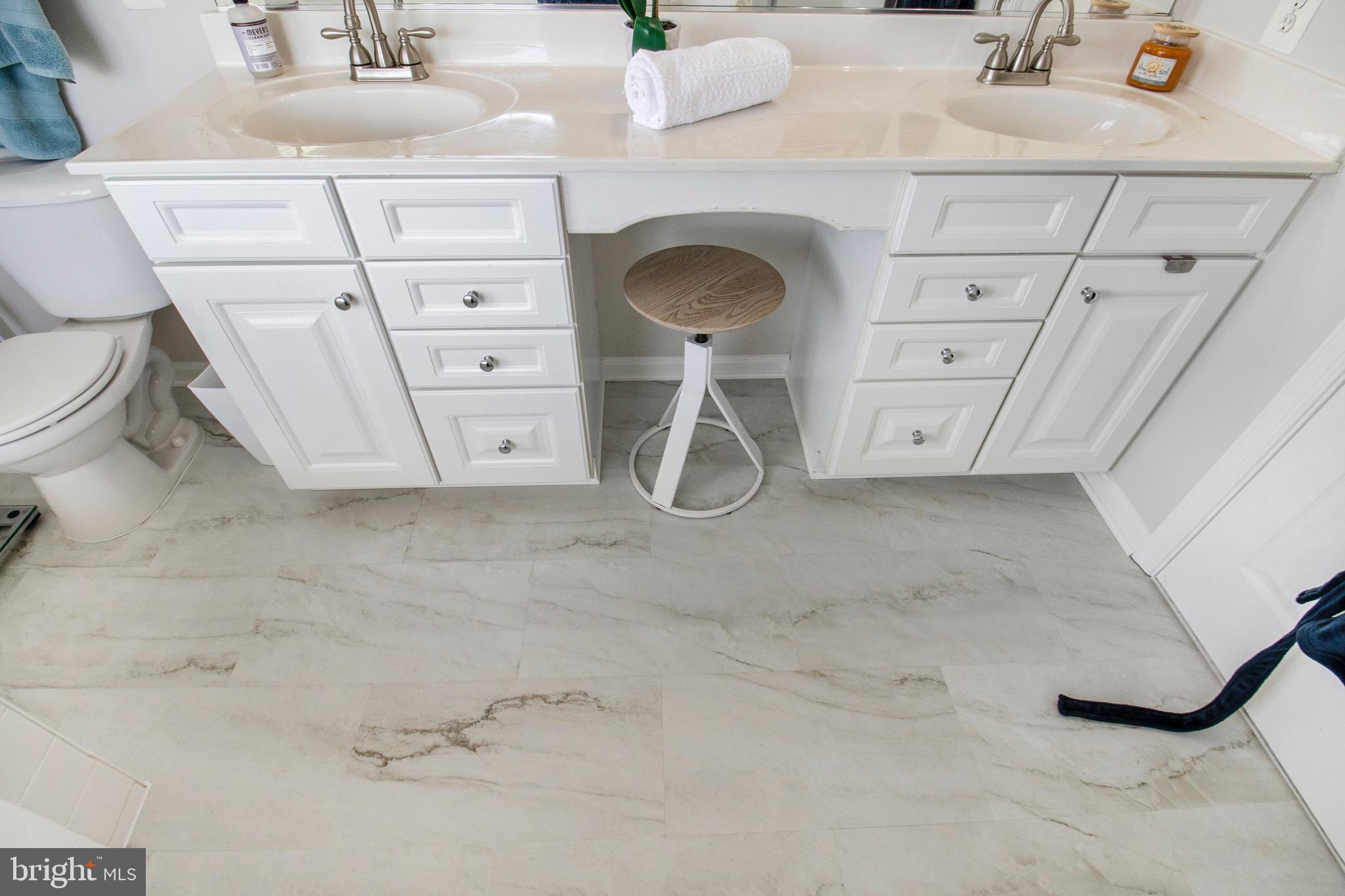 115 RICHARD DRIVE SE