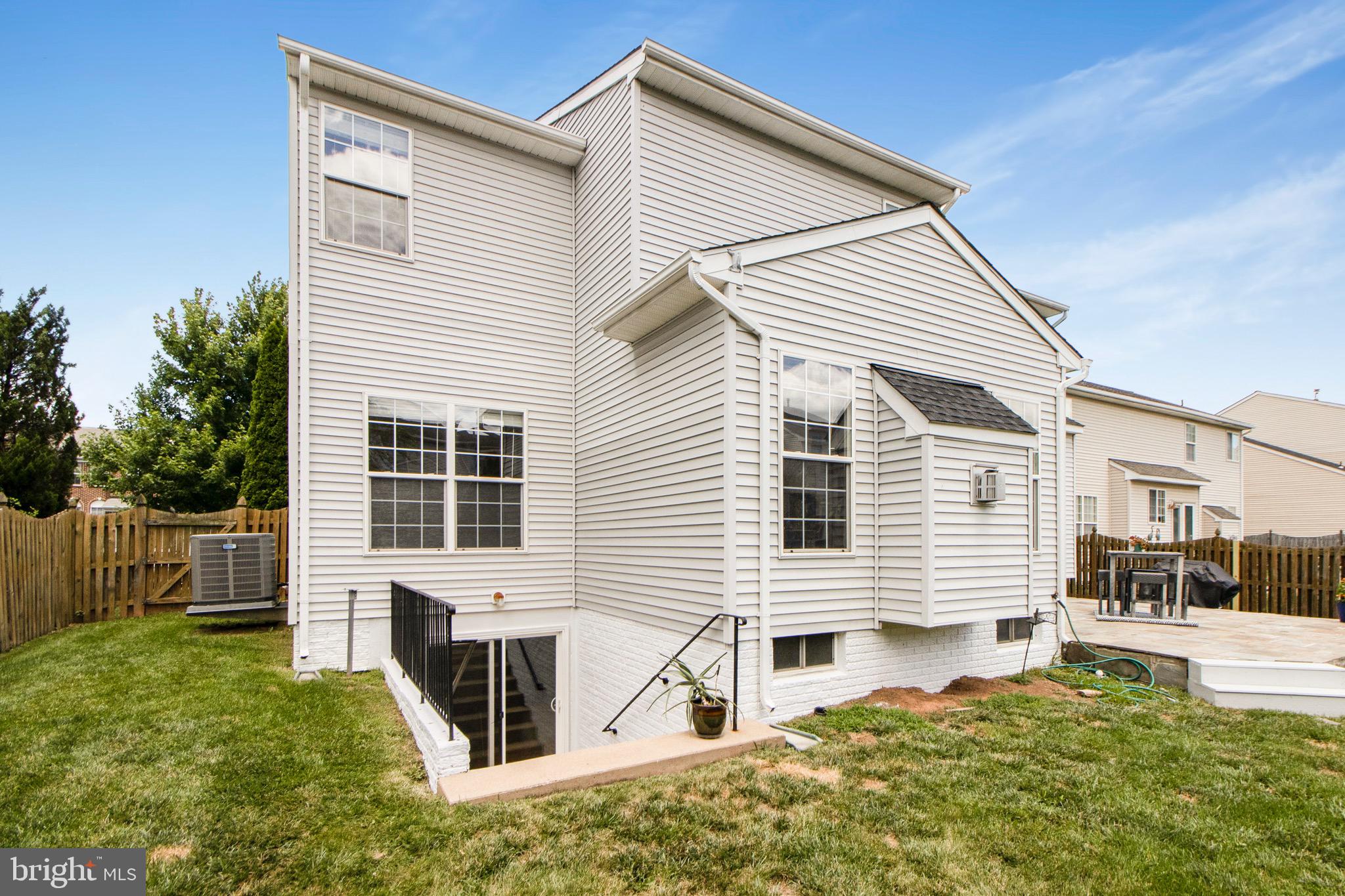 115 RICHARD DRIVE SE