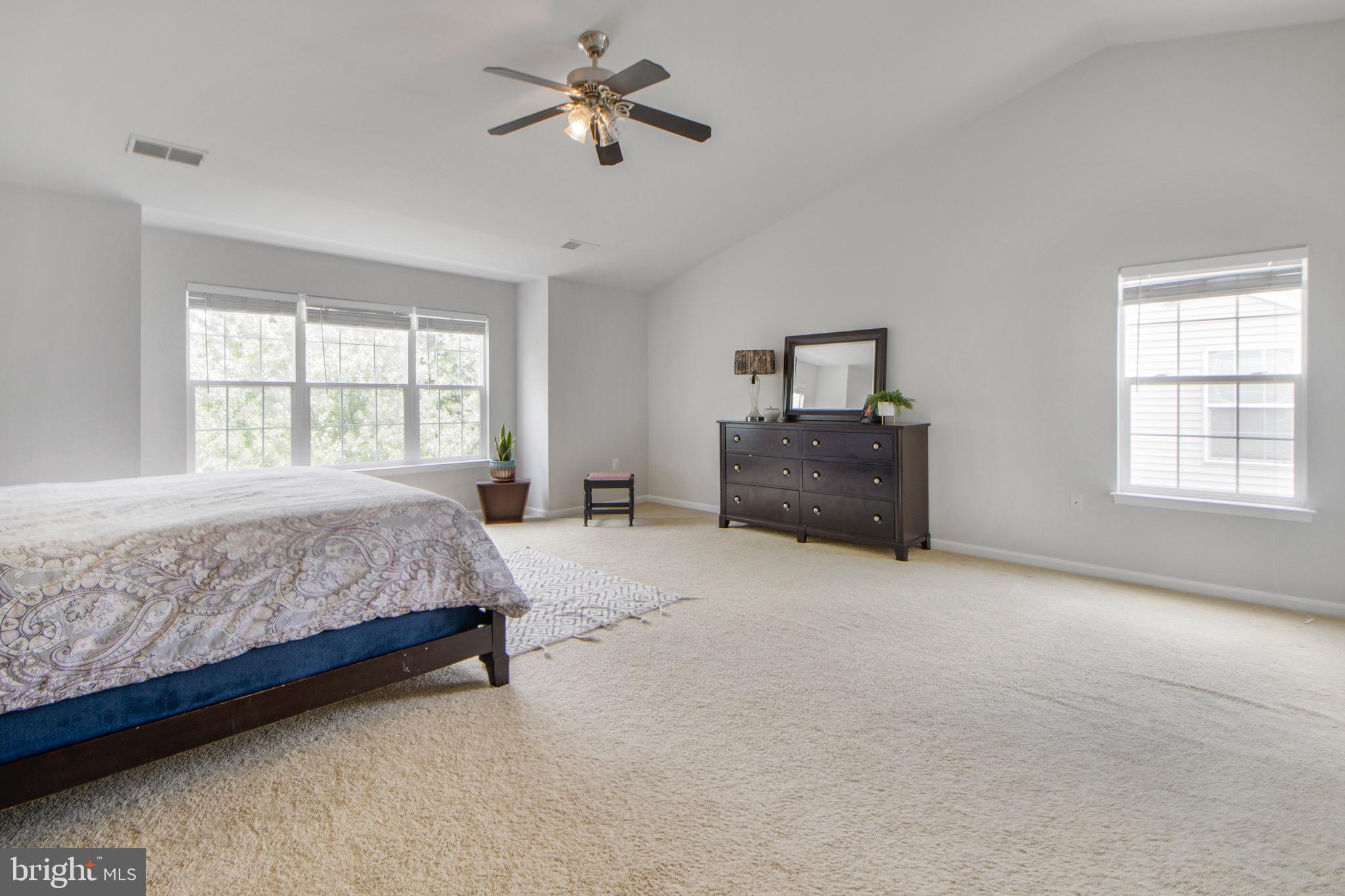 115 RICHARD DRIVE SE