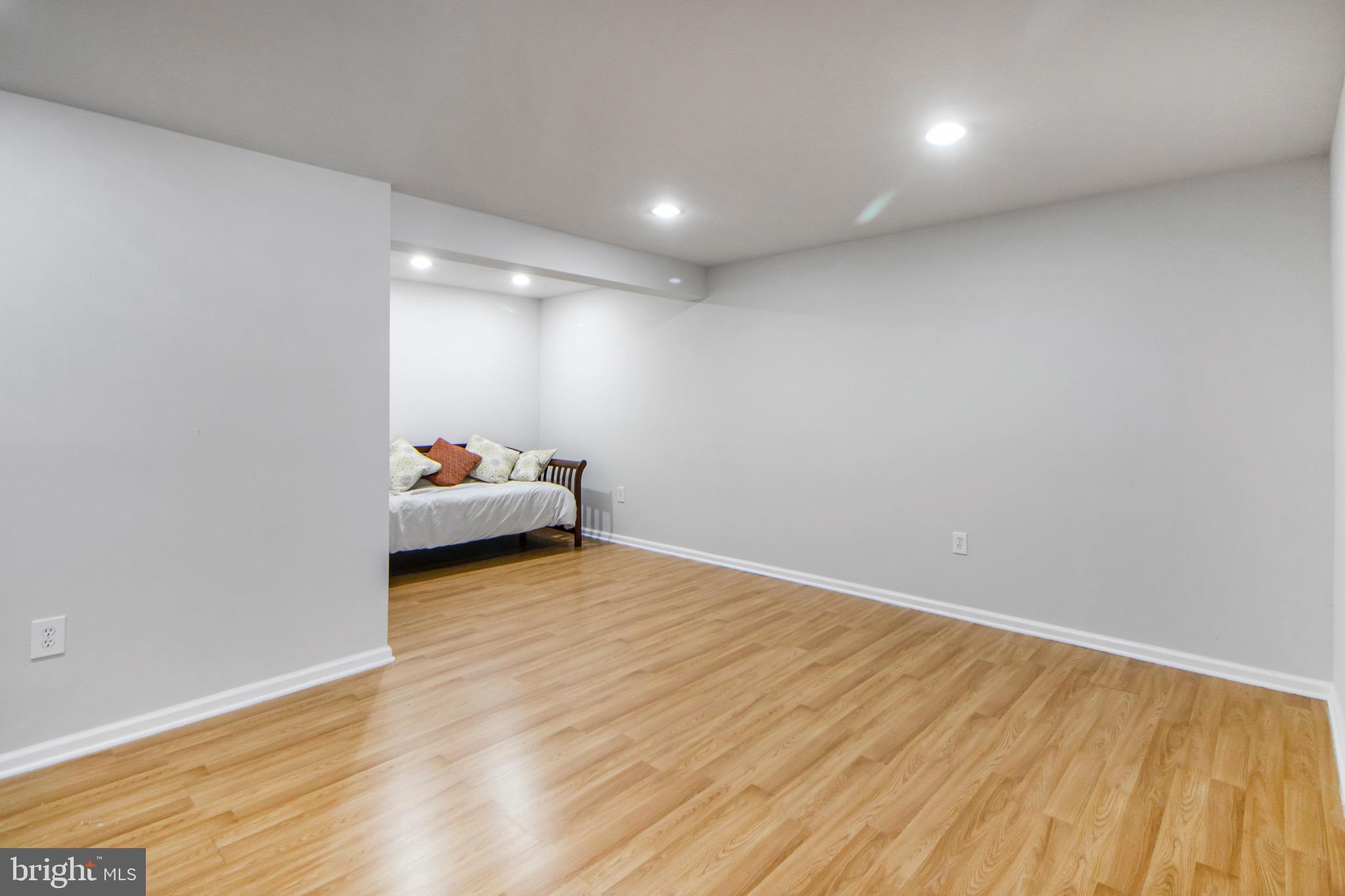 115 RICHARD DRIVE SE