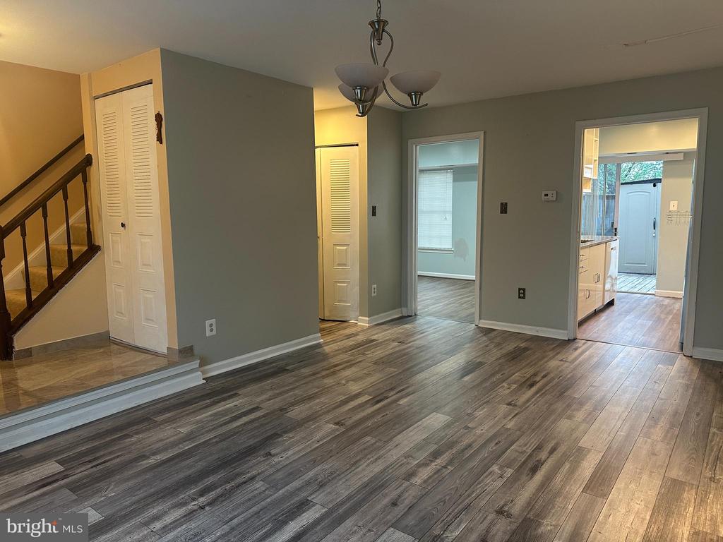 326 LANCASTER SQUARE 326
