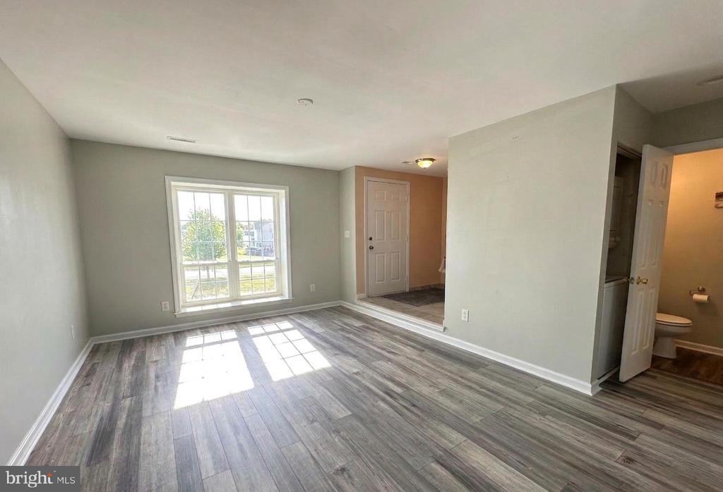 326 LANCASTER SQUARE 326