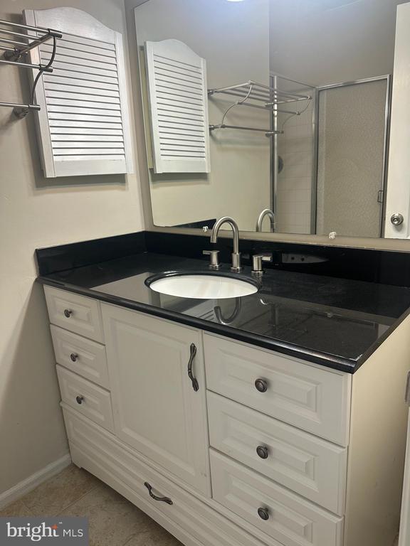 326 LANCASTER SQUARE 326