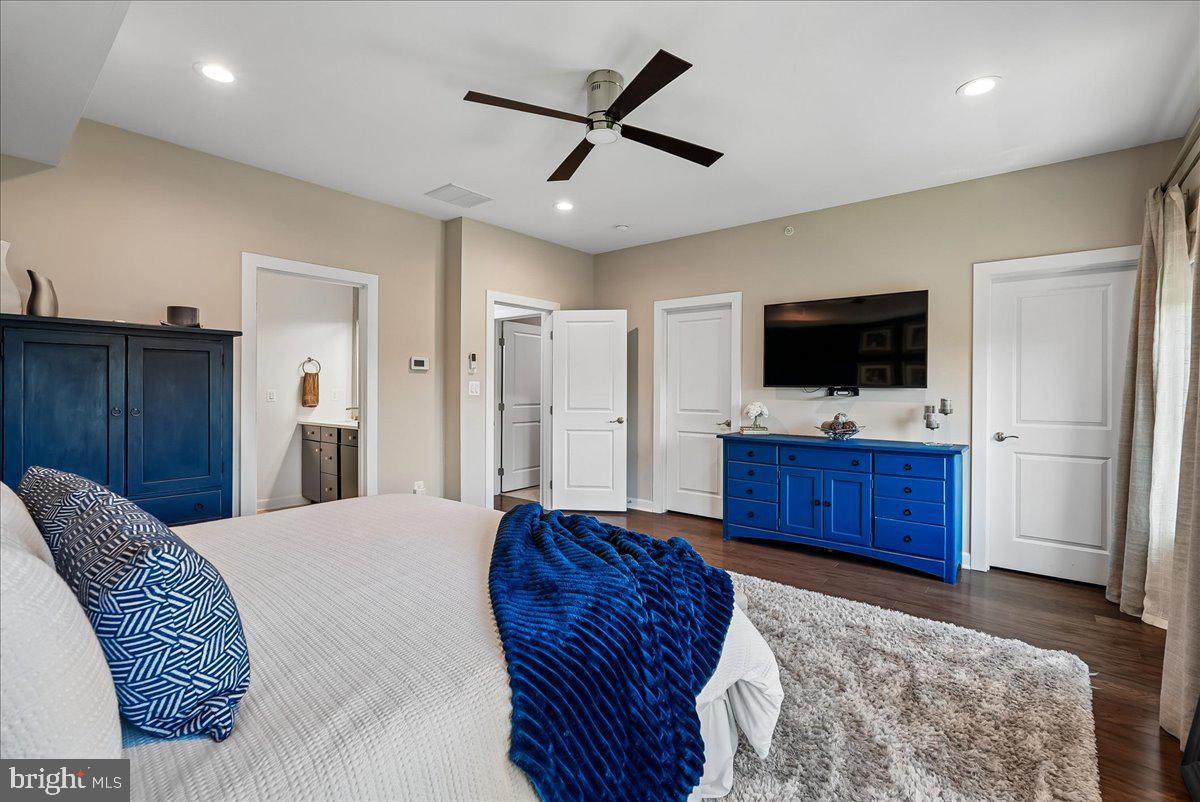 1800 BLUE MARBLE TERRACE SE