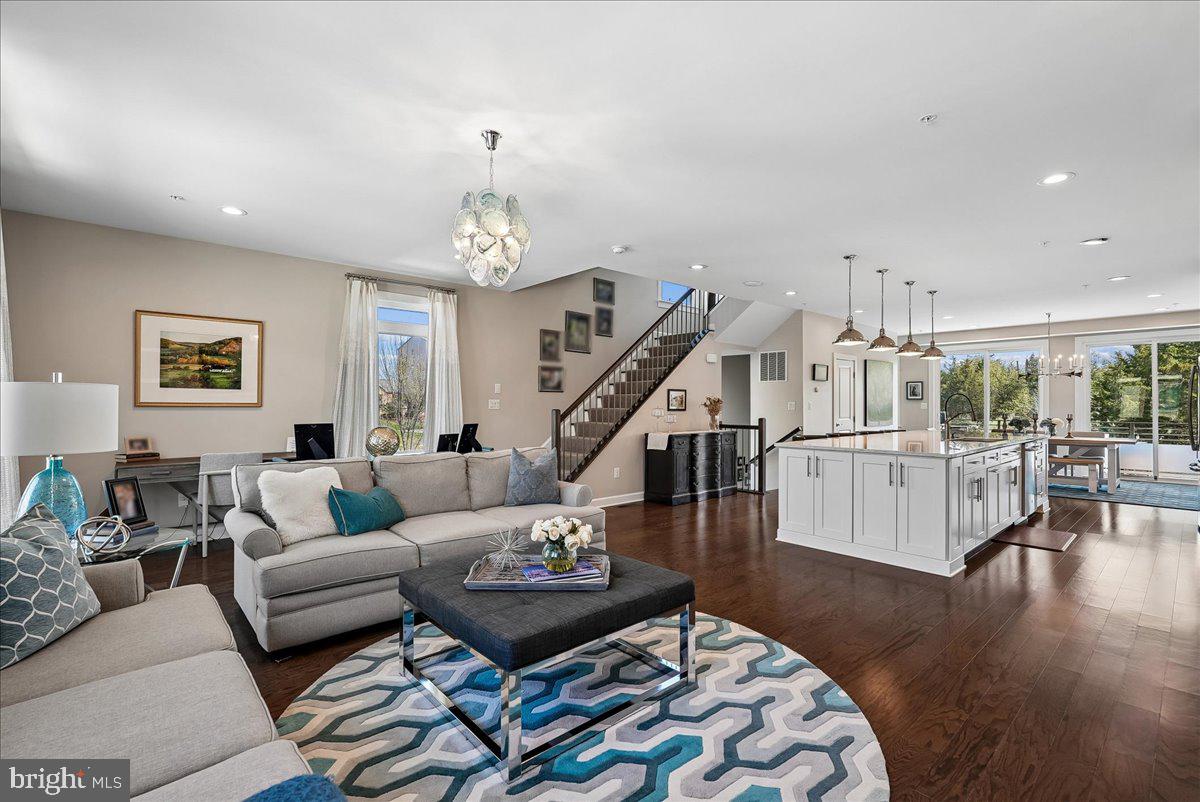 1800 BLUE MARBLE TERRACE SE