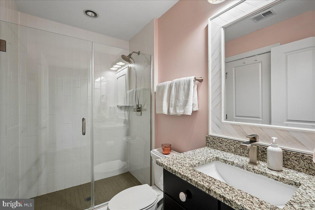 1800 BLUE MARBLE TERRACE SE