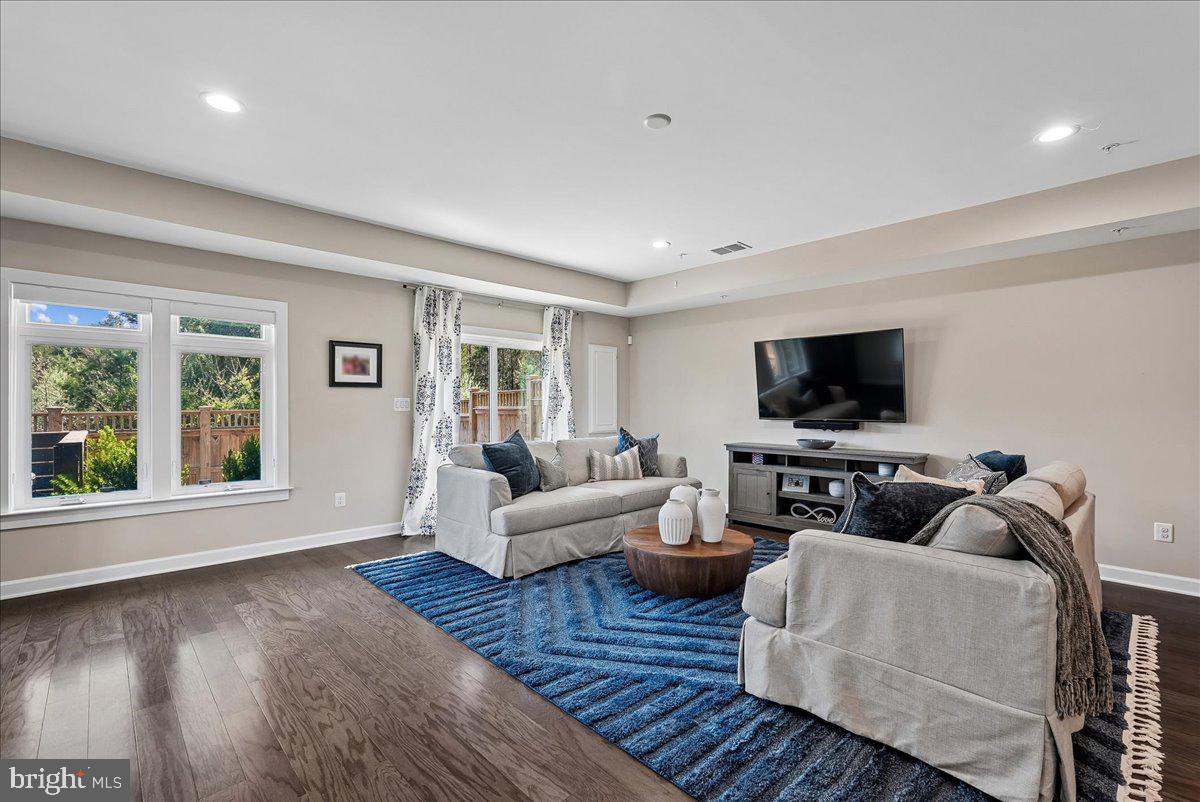 1800 BLUE MARBLE TERRACE SE