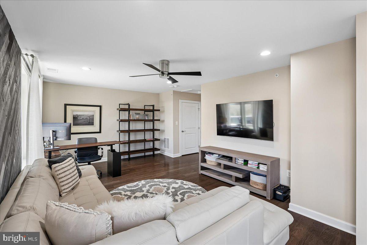 1800 BLUE MARBLE TERRACE SE