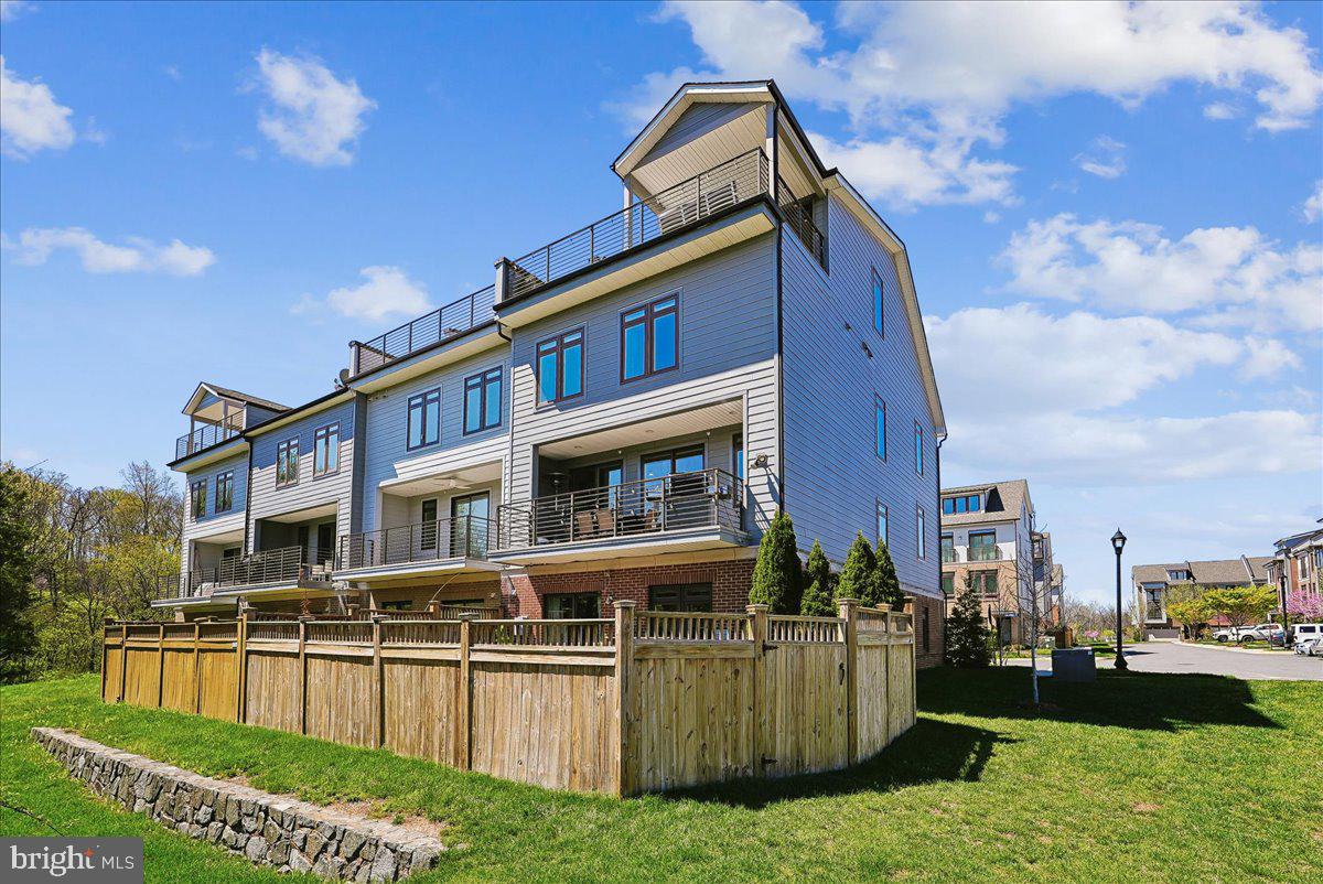 1800 BLUE MARBLE TERRACE SE