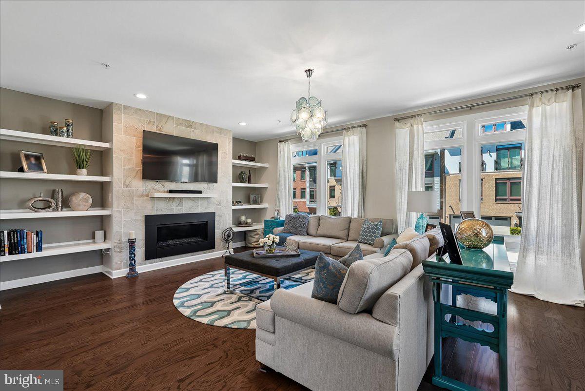 1800 BLUE MARBLE TERRACE SE