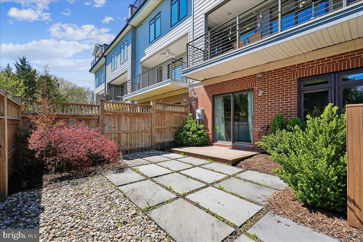 1800 BLUE MARBLE TERRACE SE