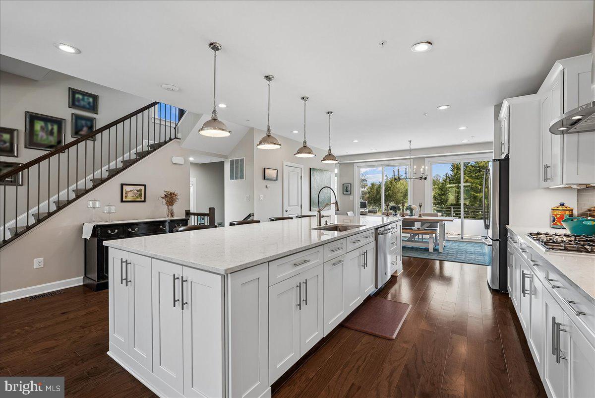 1800 BLUE MARBLE TERRACE SE