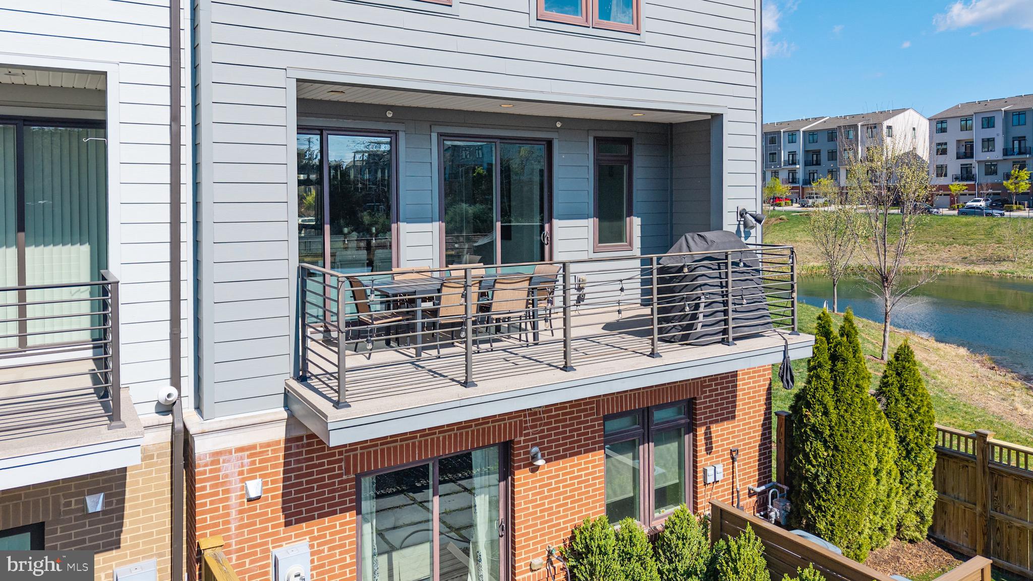 1800 BLUE MARBLE TERRACE SE