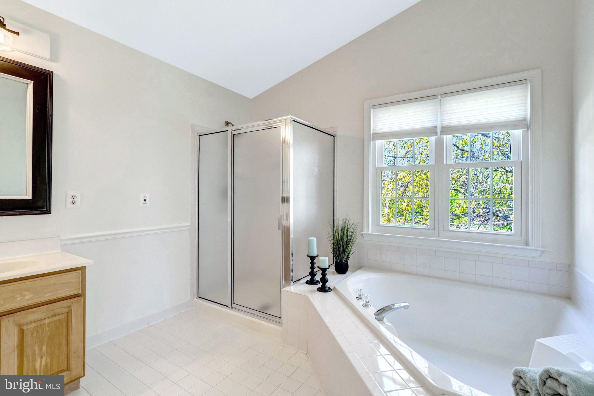 20799 AMBERVIEW COURT