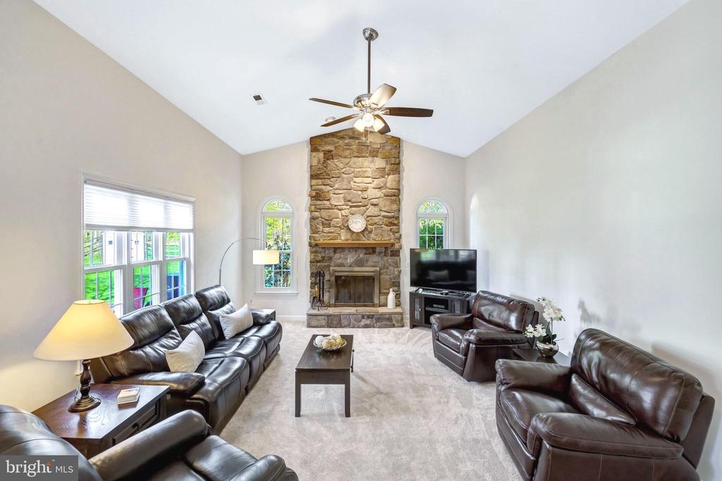 20799 AMBERVIEW COURT