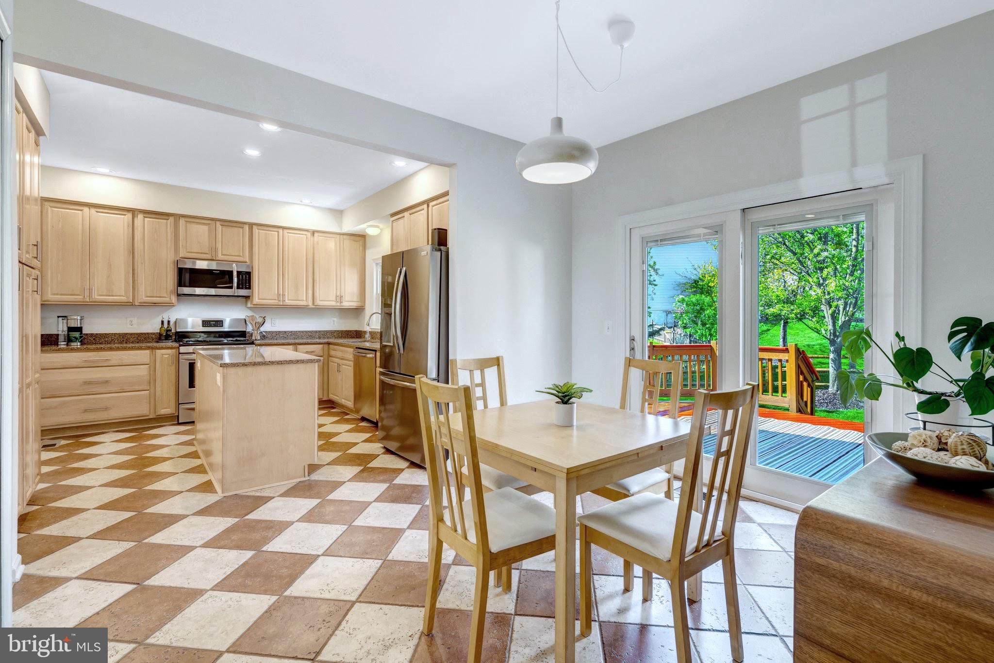 20799 AMBERVIEW COURT