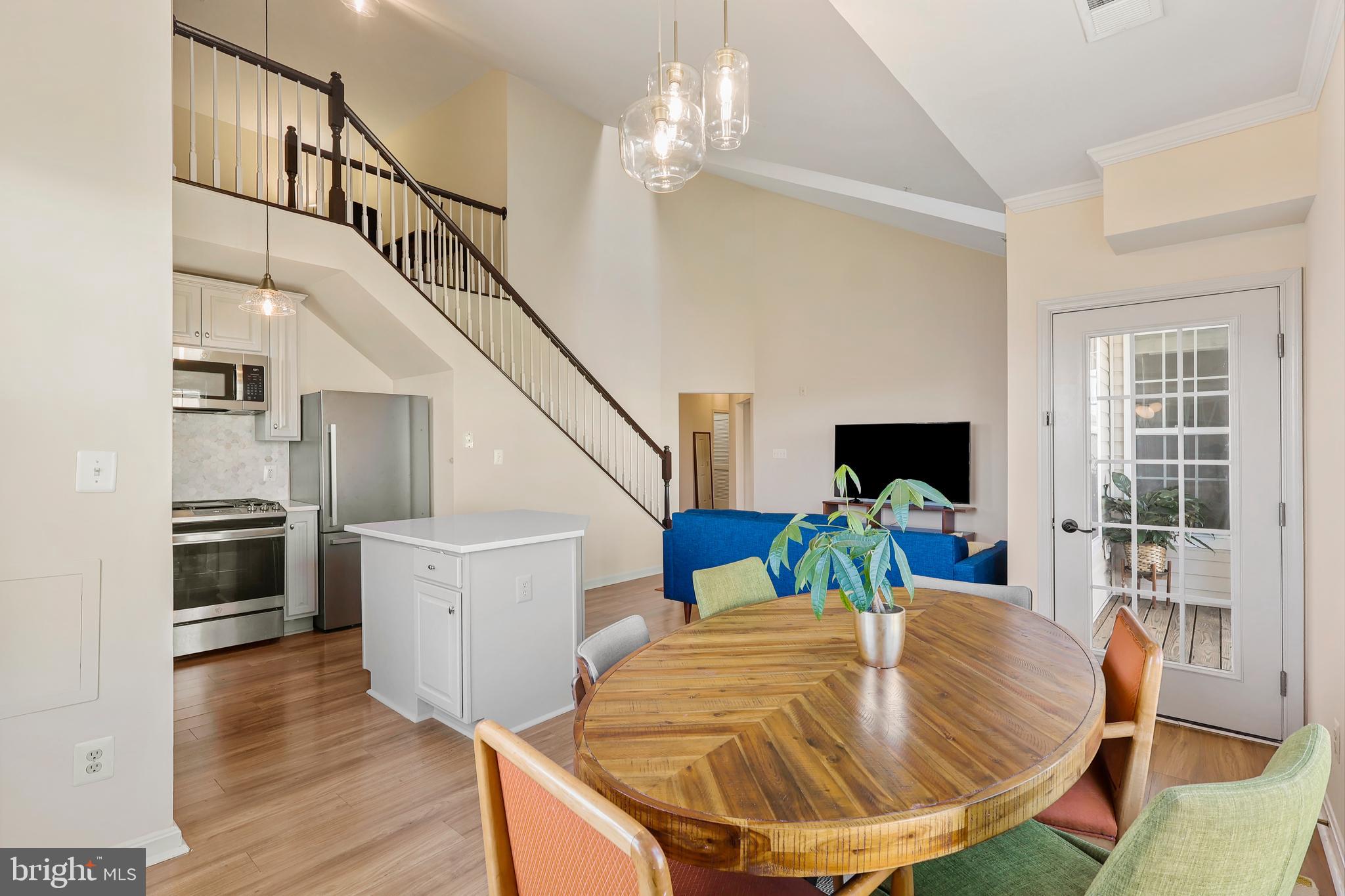 21191 MCFADDEN SQUARE 407
