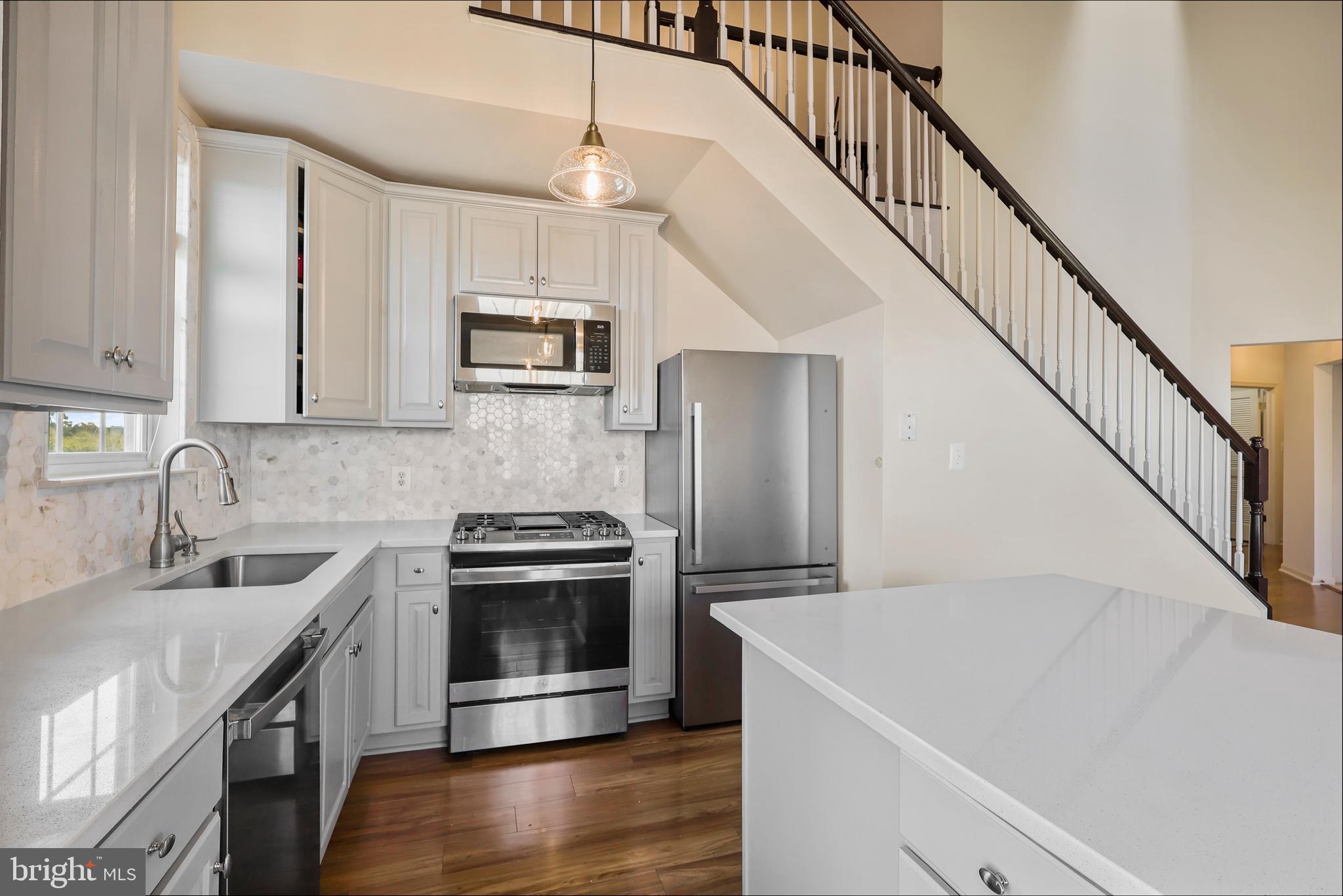 21191 MCFADDEN SQUARE 407