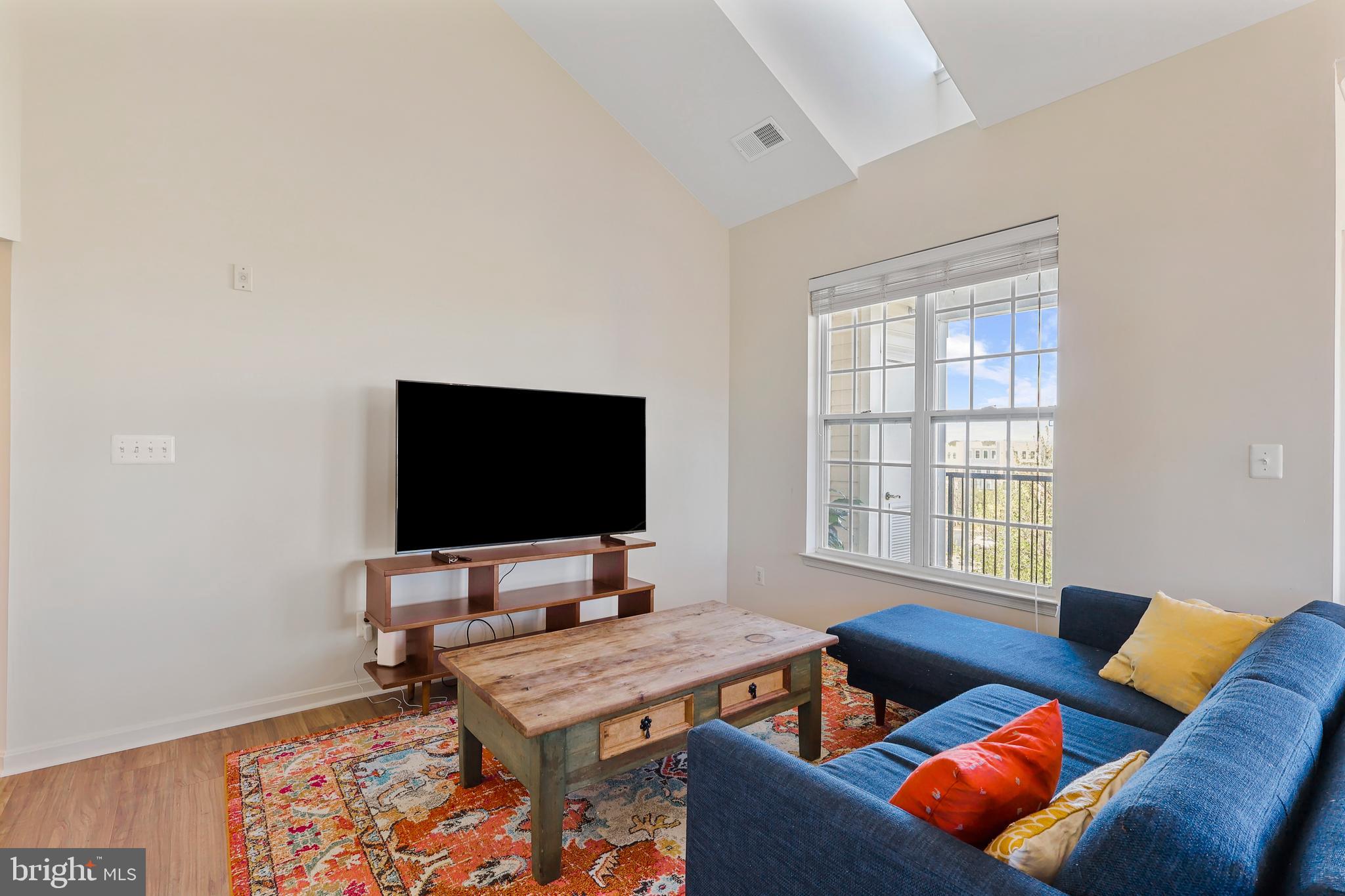 21191 MCFADDEN SQUARE 407