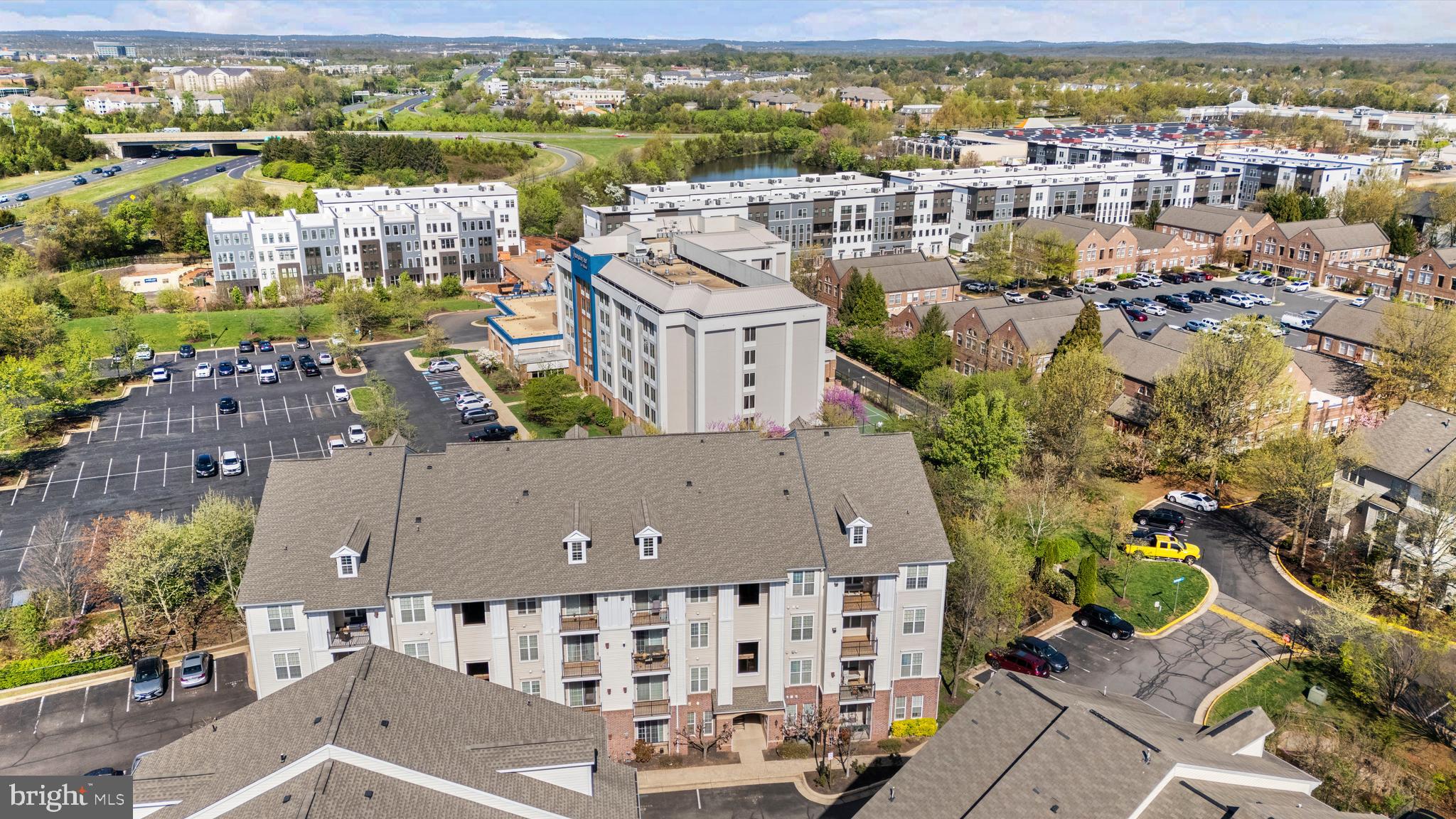 21191 MCFADDEN SQUARE 407