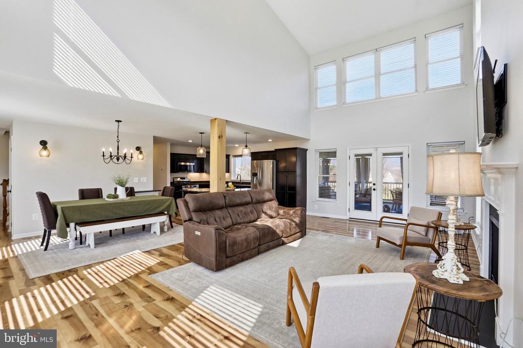 15615 WHISPERING KNOLL COURT